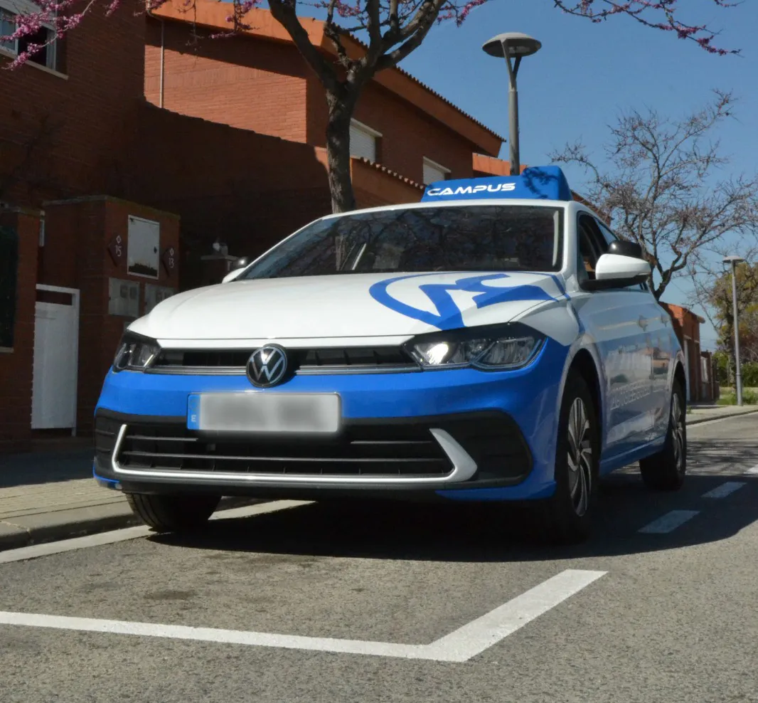 Cotxe de pràctiques d'Autoescola Campus